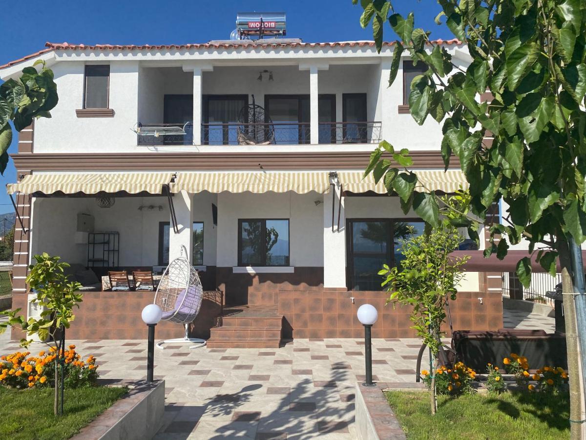 Guest House Costa 1 Karianí Esterno foto